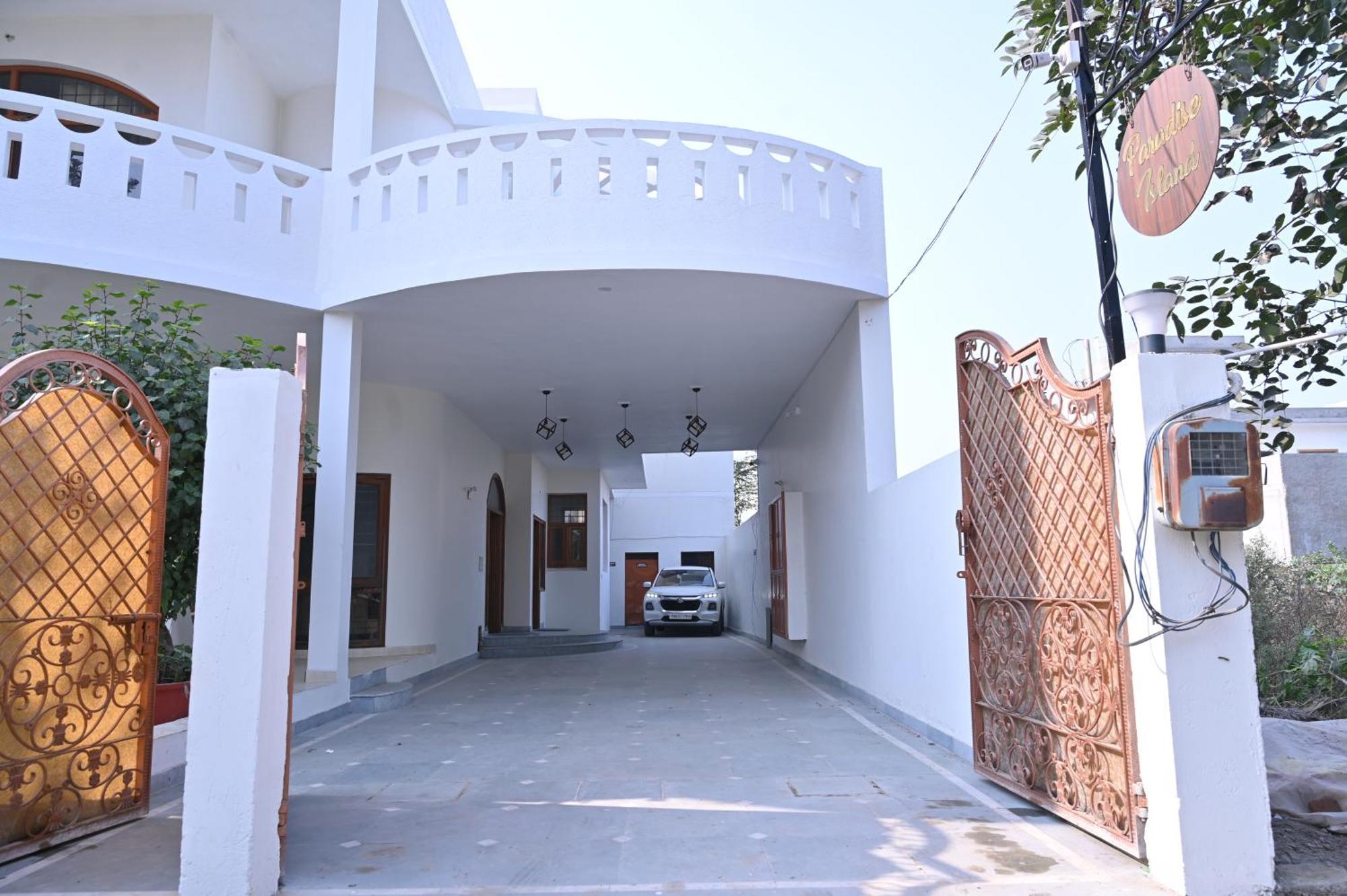 Paradise Island Amritsar Extérieur photo